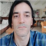Professeur de français écrit et oral. Je possède une excellente connaissance de l'histoire française et européenne